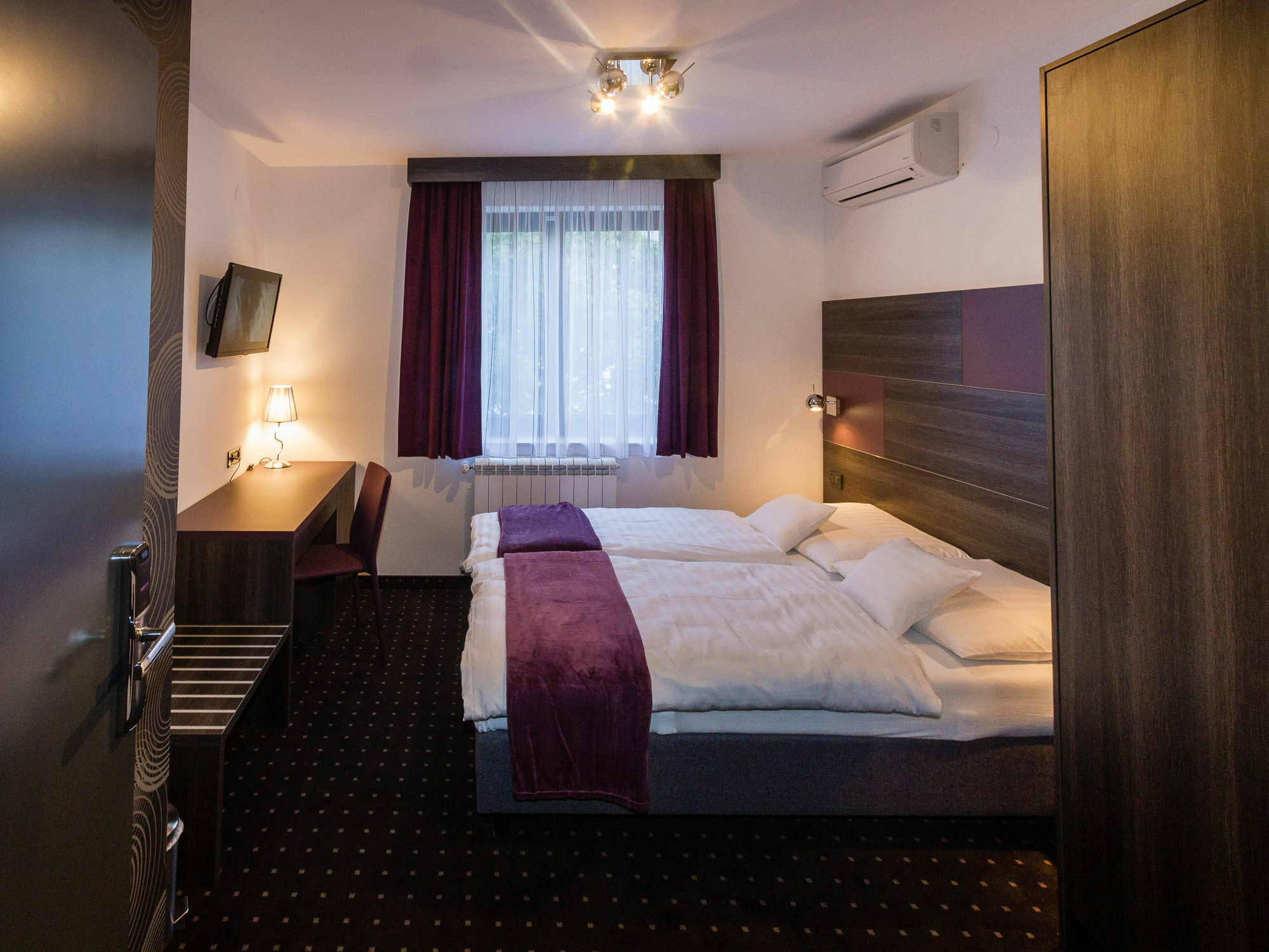 Log In Rooms Zagreb Exterior photo